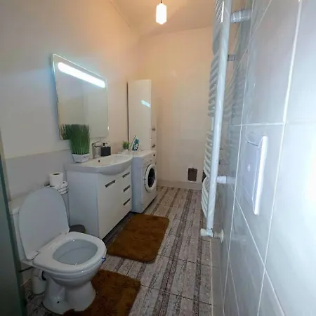 Naberezhna Aparts * Ужгород