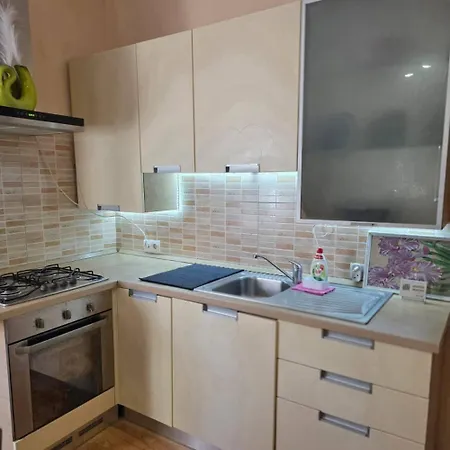 Naberezhna Aparts Апартаменты